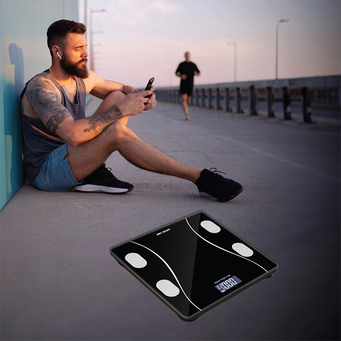 Multiple users Gravity Weighing Machine with Backlit LCD Panel 6mm Thick Tempered Glass