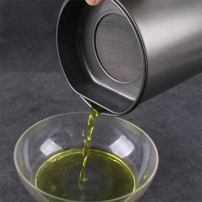 Oil Filter Stainless Steel Oil Strainer Pot Grease Can with Lid Filter Residue 1.7L Oil, Storage Container with Removable Filter Anti-Scalding Handheld 7 l